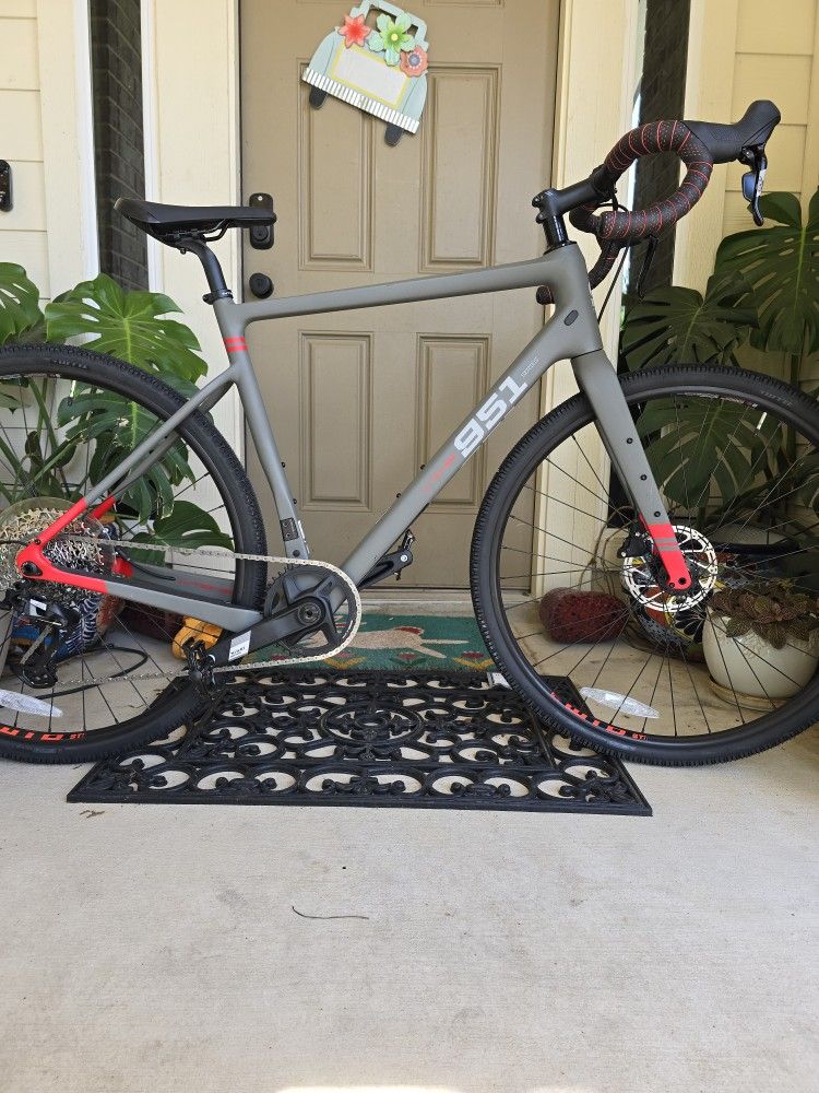Intense 951 Carbon Fiber Performance Gravel Bike