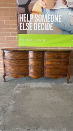Broyhill 9 drawers Dresser