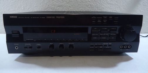 Yamaha R-V902 Receiver with remote