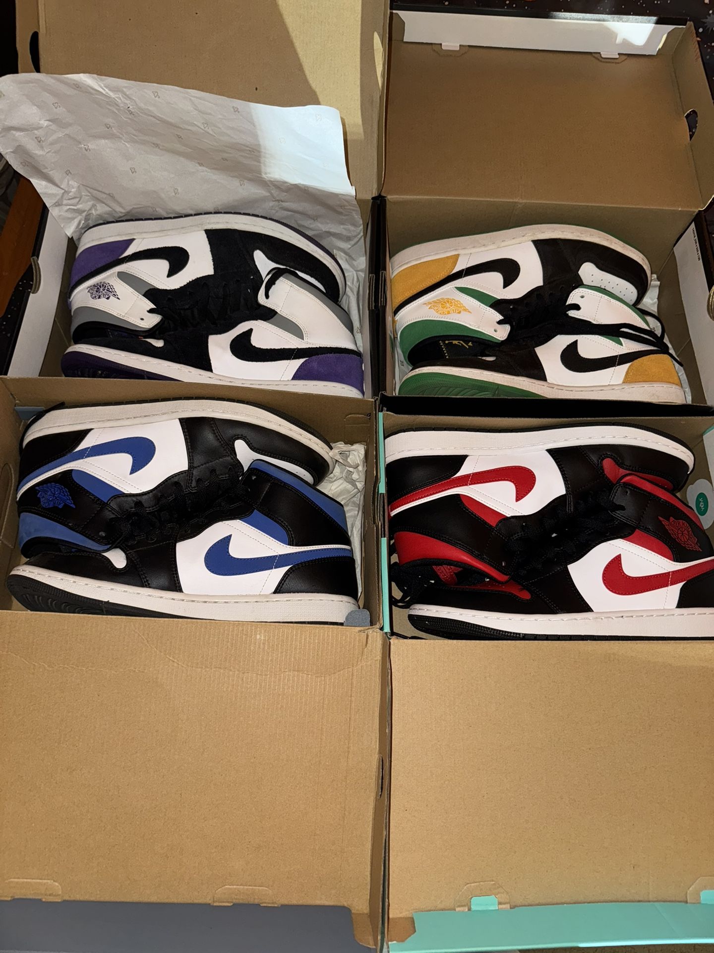 Jordan 1 Mids