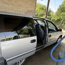 2000 Dodge Caravan