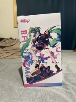 Hatsune miku (punk) figure