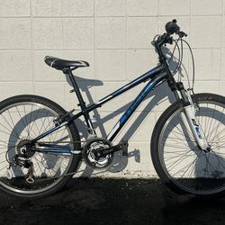 Trek MT220