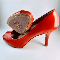 Ladies Vince Camuto Sz 9 New