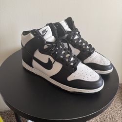 Nike panda dunks