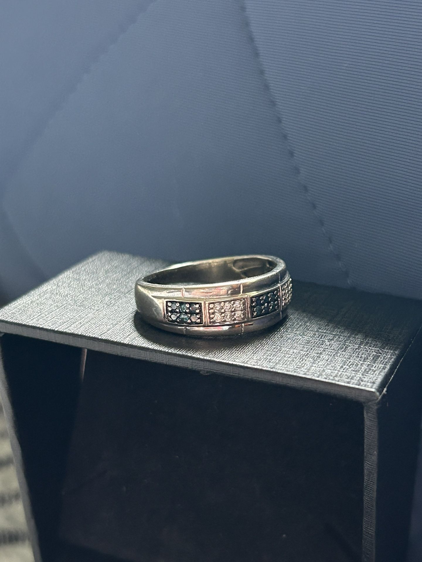 Men’s 10k White Diamond 1/3 Ct Tw Wedding Ring