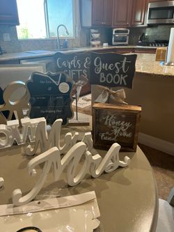 Misc wedding decor items