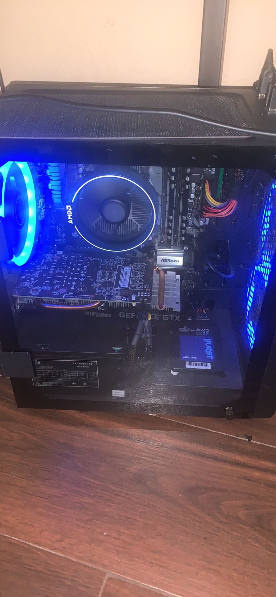 Gaming pc ,monitor and gaming keyboard