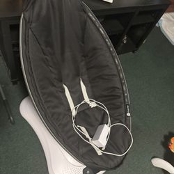 Mamaroo Swing- 4moms