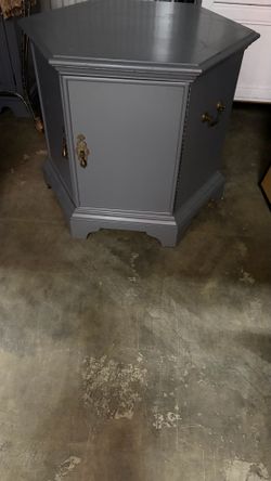 End table
