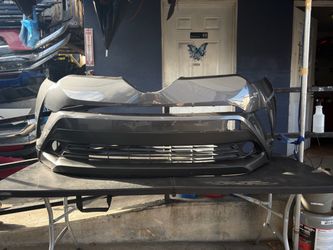 Toyota CH-R 2017-2018 front bumper Oem