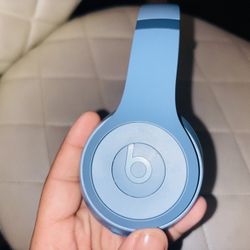 Bluetooth beats headphones 