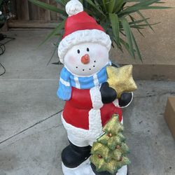 3 Feet Tall Snowman Sculpture Excellent New Condition 