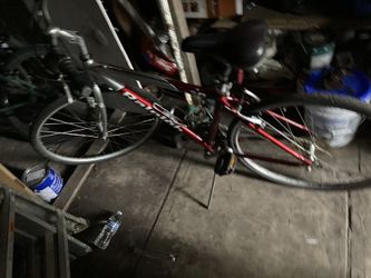 Raleigh 28” hybrid bike