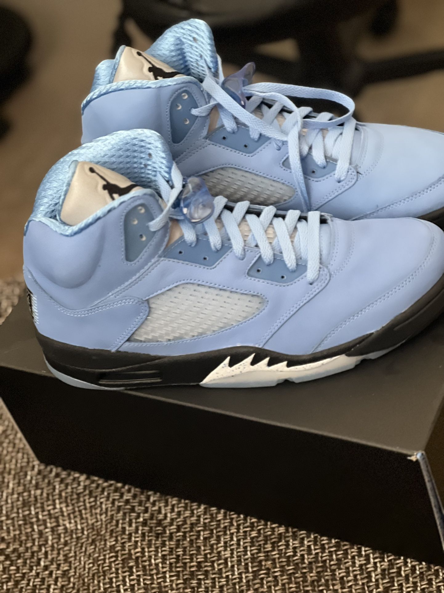 Jordan 5 Retro University Blue  Size 12 BRAND NEW