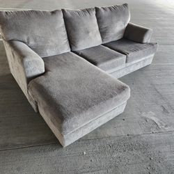 Sectional Couch With Delivery 