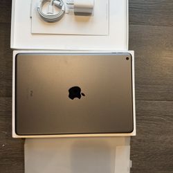 Apple Certified Refurbished iPad (9th Generation) – 256GB – Wi-Fi – Space Gray