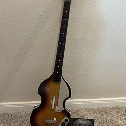 Nintendo Wii Rock Band Beatles Hofner Bass Wireless Guitar 
