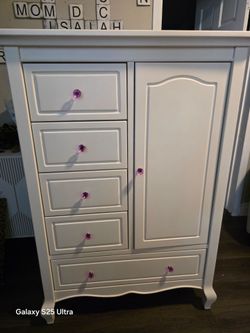 Baby Armoire