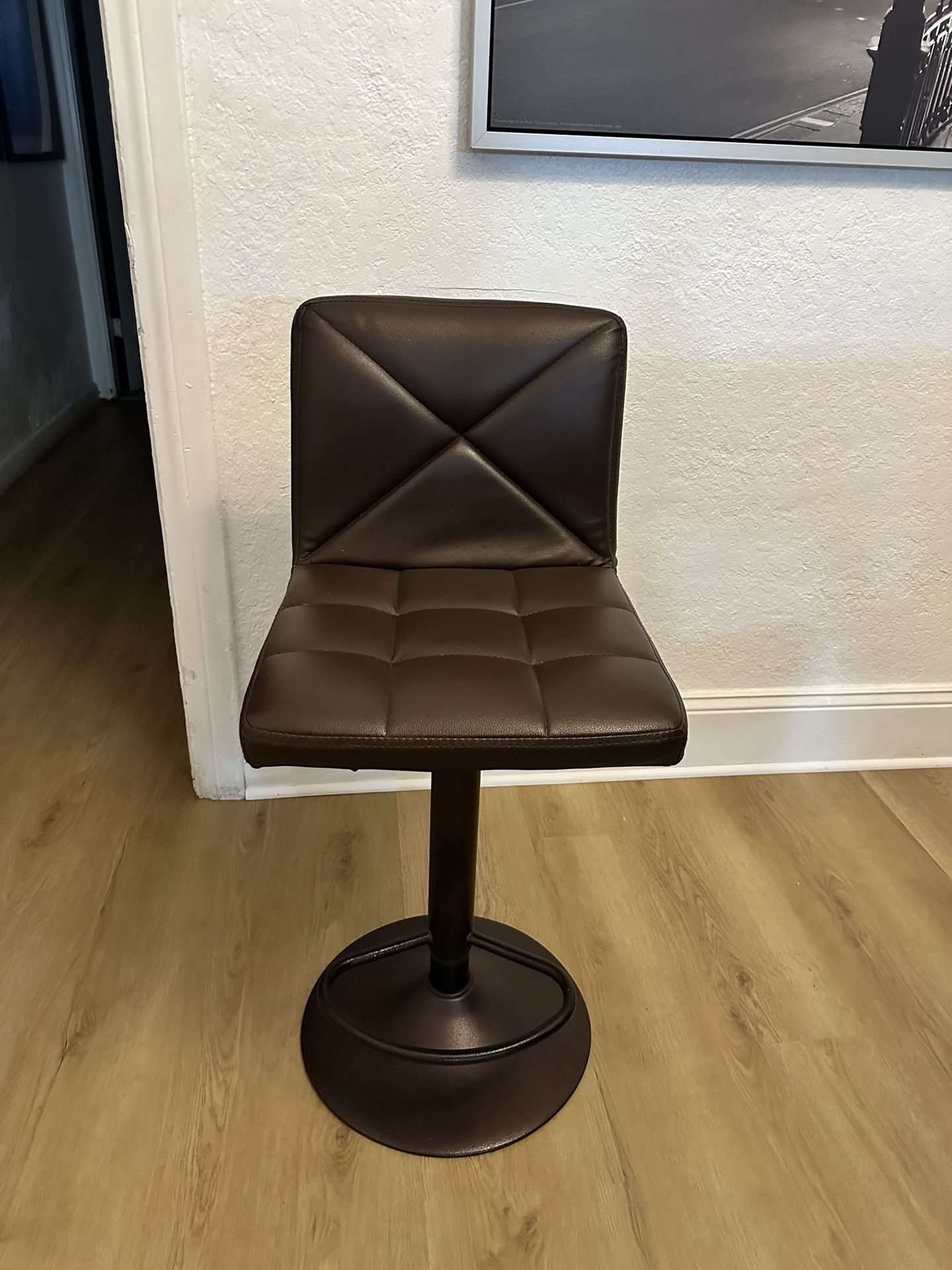 5 All Brown Barstools 