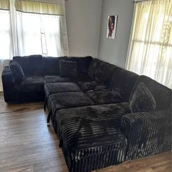 OVERSIZED SECTIONAL WITH PULL OUT BED!! AND USB PORT !! ONLY $1495