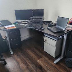 Free DESK PEMBROKE PINES WEST