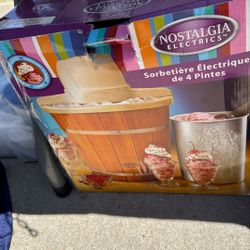 Ice Cream Maker 