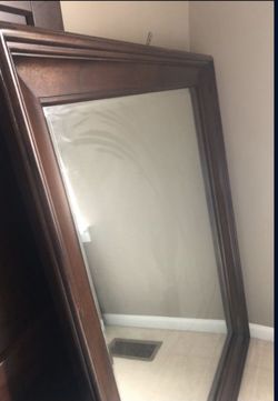 Dresser mirror