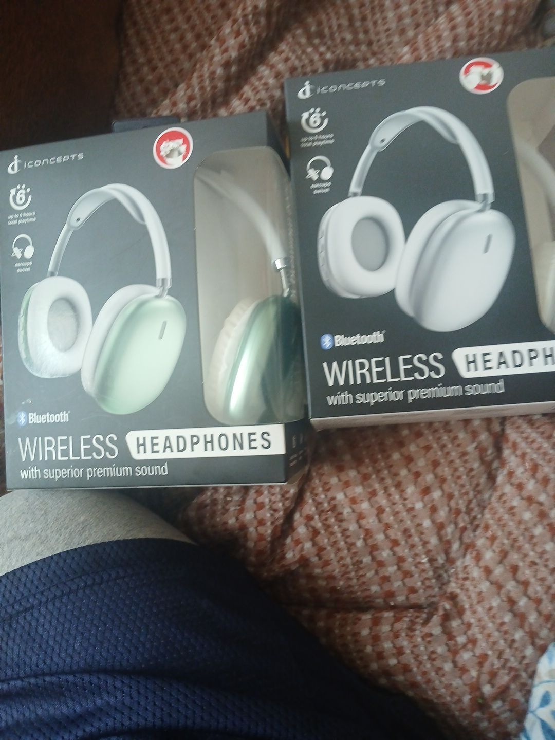Blue tooth wireless head phonesllll