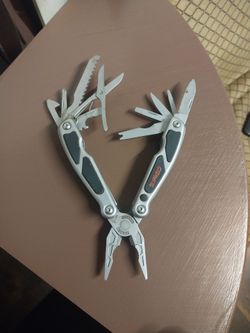 COAST   Micro  Pliers  MultiTool  with  LED  Flashlight