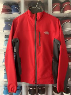 The north face jacket size s for men used 40$