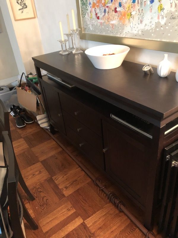 Baronet Made In Canada Buffet Sideboard For New York Ny Offerup Baronet Made In Canada Buffet Sideboard For New York Ny Offerup
