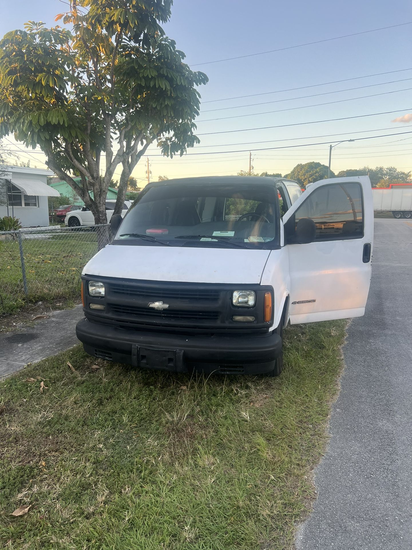 2001 Chevrolet Express