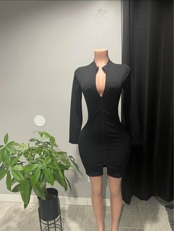 Black long sleeve zipper romper