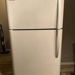Frigidaire Fridge 