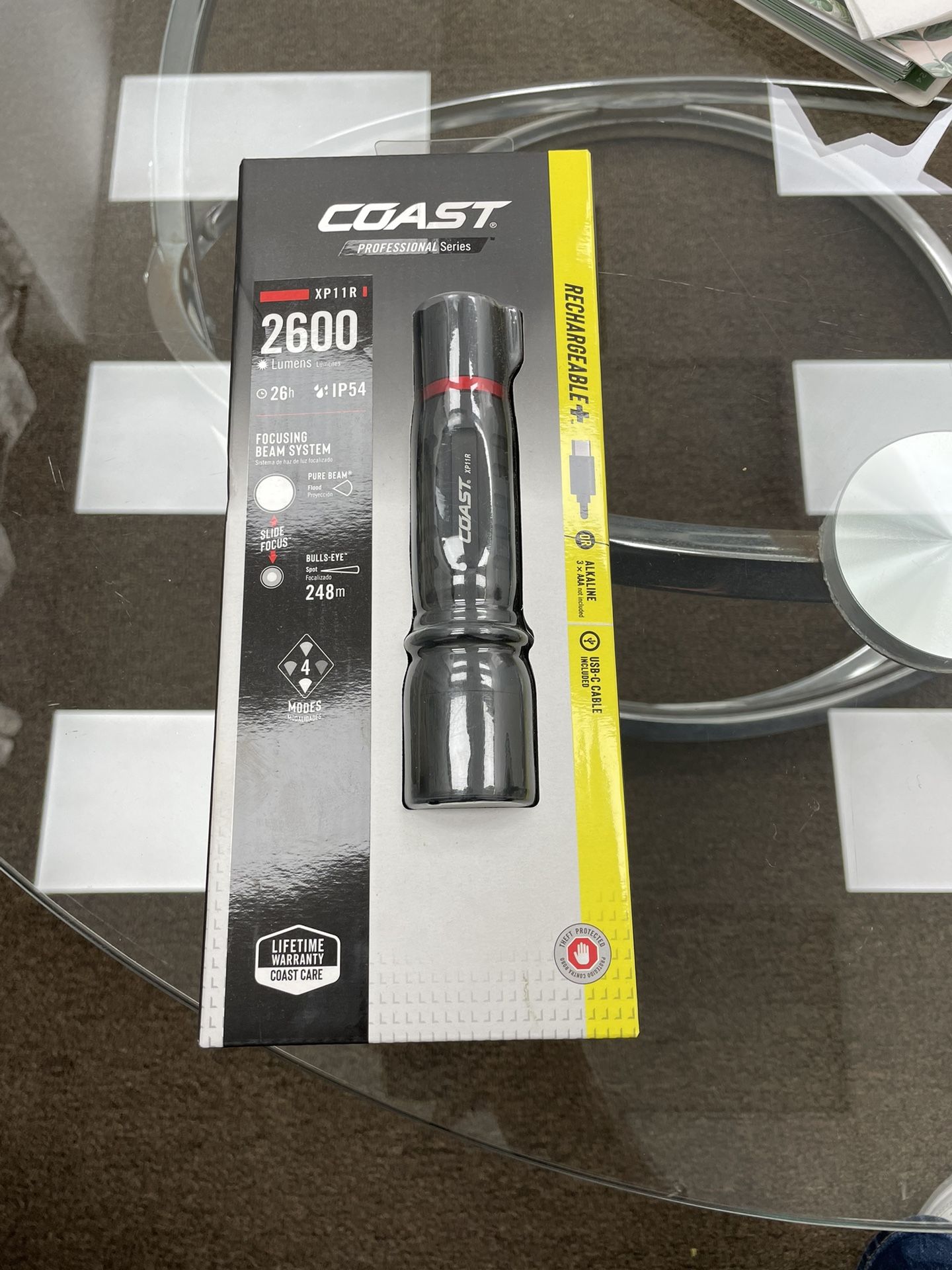 Coast XP11R Pure Beam Slide Focus 2600-Lumens Dual-Power Rechargeable Flashlight