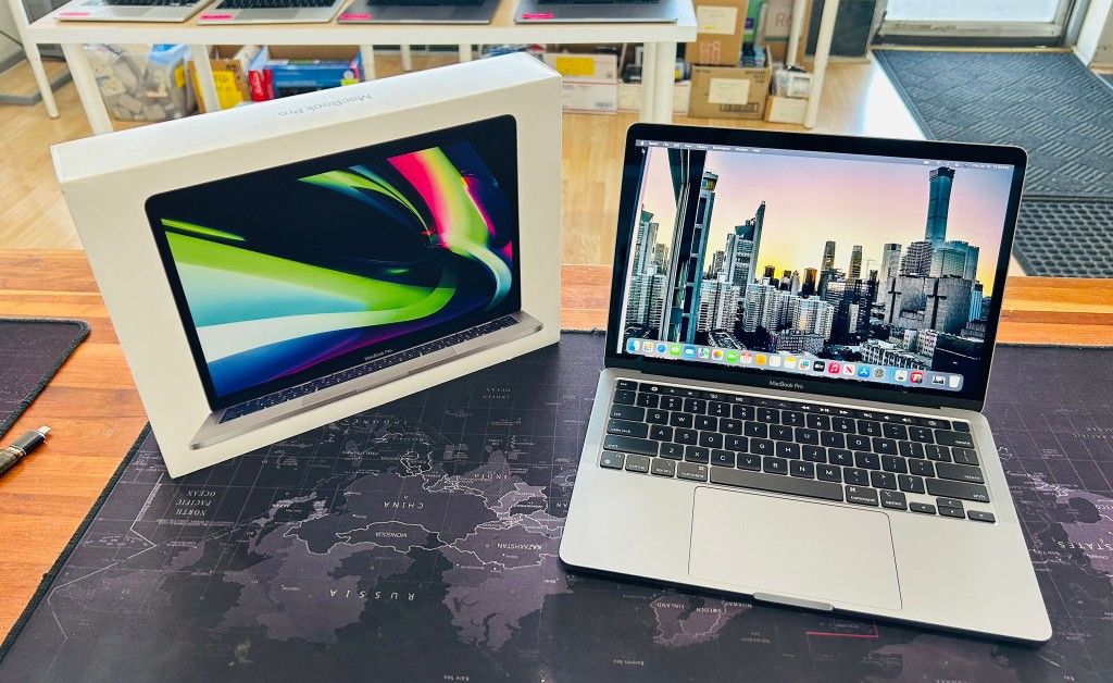 Apple MacBook Pro 13-inch M1 Chip 16GB RAM 1TB 94% Battery 🔋 Read Description