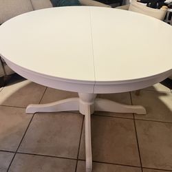 Oval Extendable/ Expandable Table