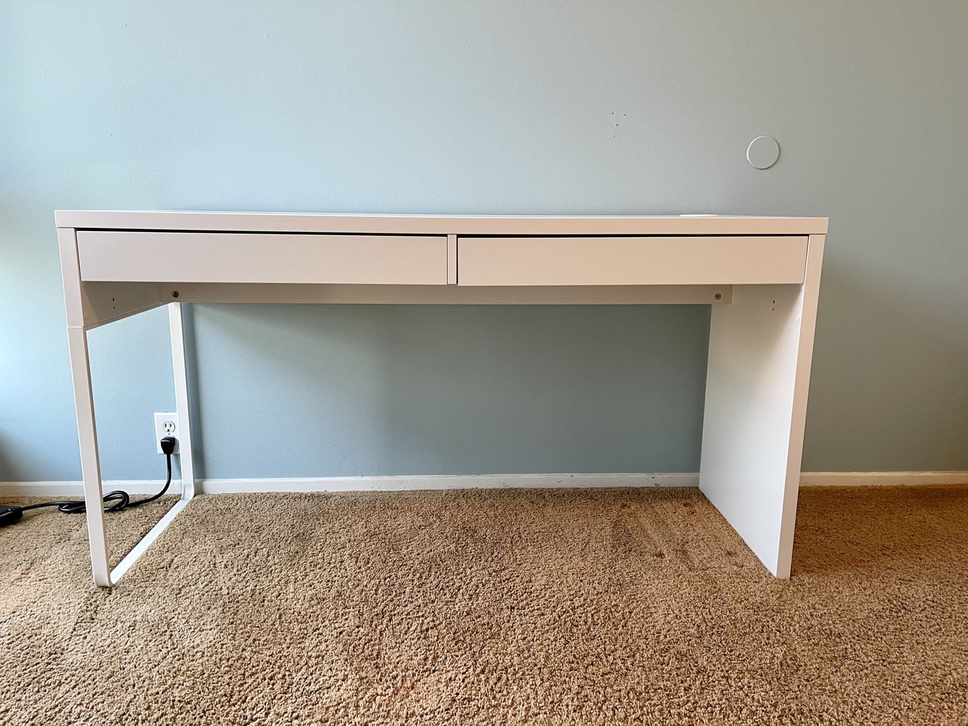 IKEA Micke Desk 55 Inch With Drawer Organizer Excellent for Sale in Huntington Beach, CA OfferUp