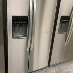 WHIRLPOOL STAINLESS STEEL COUNTER DEPTH SIDE BY SIDE REFRIGERATOR 
