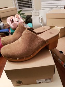Ugg clogs