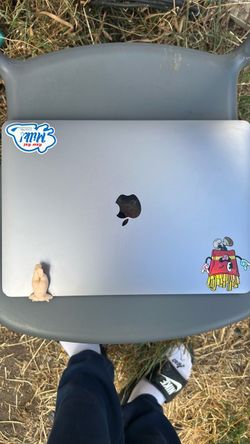 MacBook