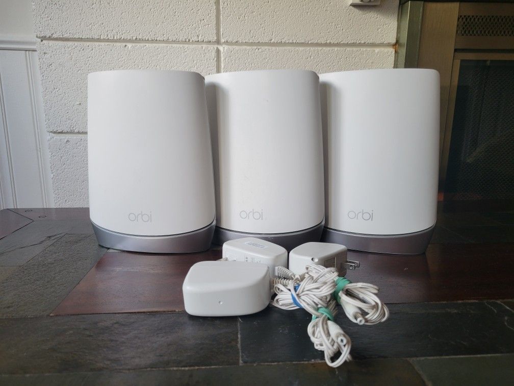 Netgear Orbi Tri-Band WiFi 6 Router + 2 Satellites