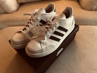 ADIDAS  GRAND COURT SE ATHLETIC SHOE  MEN’S SIZE 11 New W/ Tags
