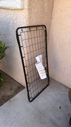 Black Metal Wire Crib Frame Foundation