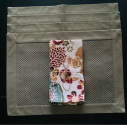 Green Placemats & Napkins