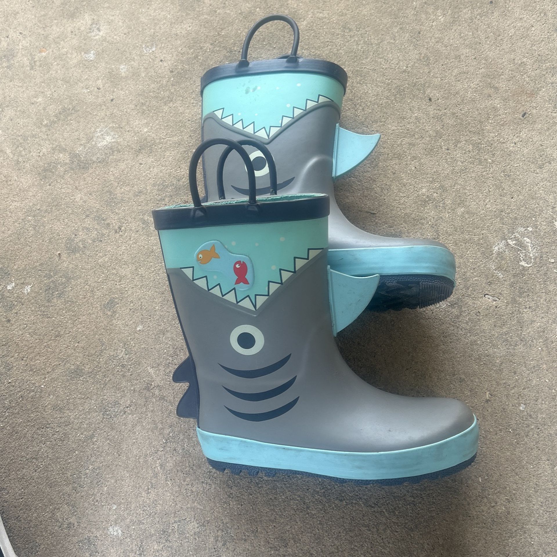 Cat & Jack Shark Rain Boots Waterproof Blue Gray Kids Size 12