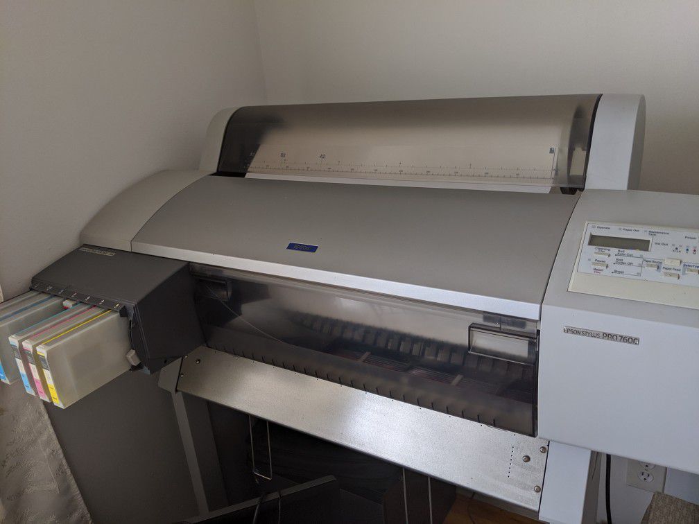 Epson Stylus Pro760C prints 24 inch poster printer/plotter