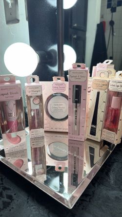 Marie Claire Paris makeup set