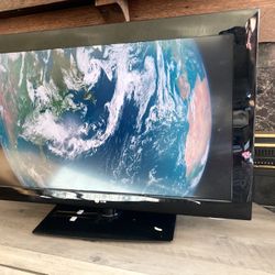 LG Flatscreen TV 32”